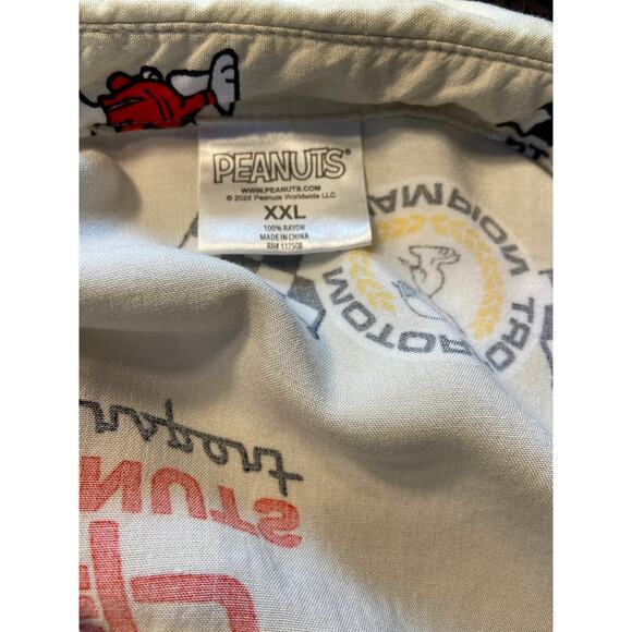 Peanuts Motorsport Men's button down - Picture 5 of 6